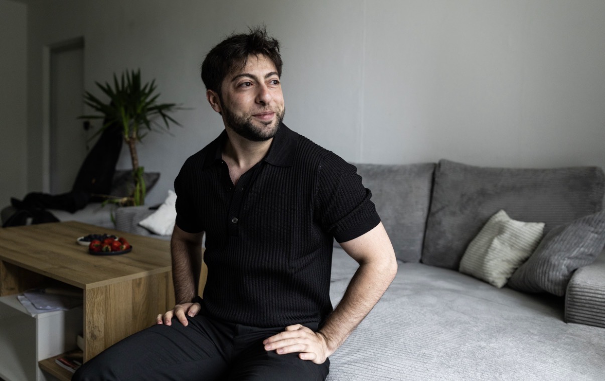 Robert Ghazaryan geportretteerd voor Het Parool